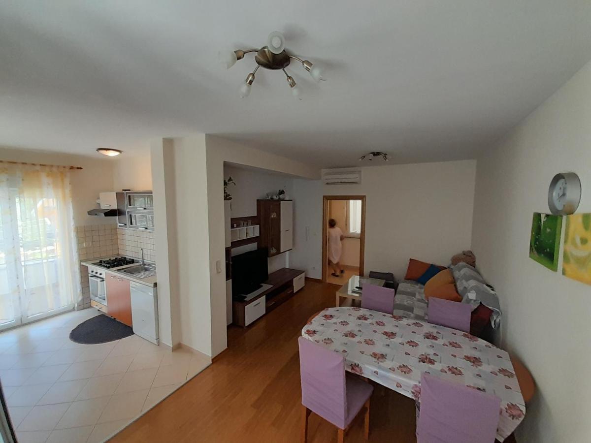 Apartment Lea *